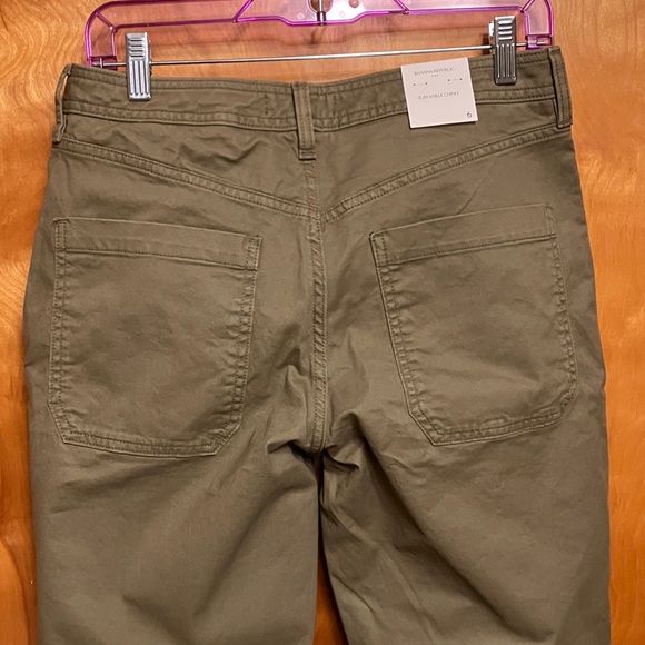 BANANA REPUBLIC. “Campground” Slim Mid-Rise Pants Ankle Pants. Size 6. NWT - Picture 7 of 11